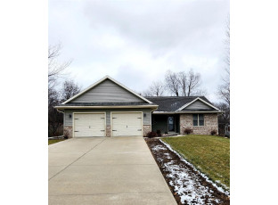 64 Braeburn Way Evansville, WI 53536