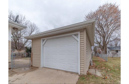 536 Pleasant Avenue, Waupun, WI 53963