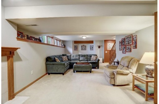 507 Pleasant Valley Parkway, Waunakee, WI 53597