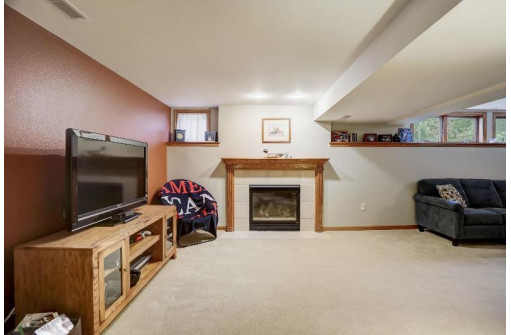 507 Pleasant Valley Parkway, Waunakee, WI 53597