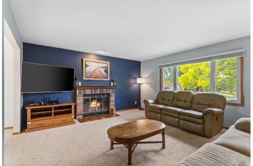 1 E Spyglass Court, Madison, WI 53717