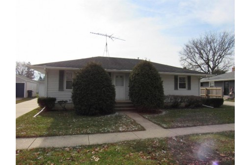 1208 Benton Avenue, Janesville, WI 53545