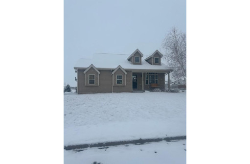 361 Buena Vista Drive, Arlington, WI 53911