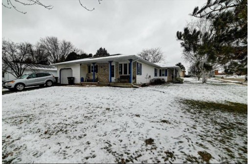 1105 Smedal Drive, Stoughton, WI 53589