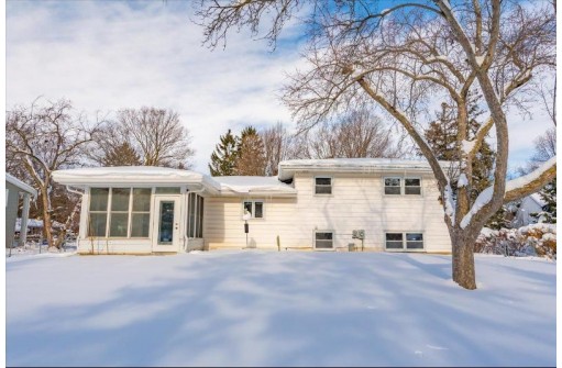 5405 Russett Road, Madison, WI 53711-3564