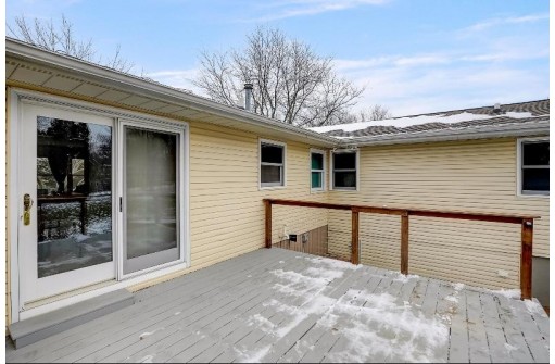 112 Seminole Way, DeForest, WI 53532