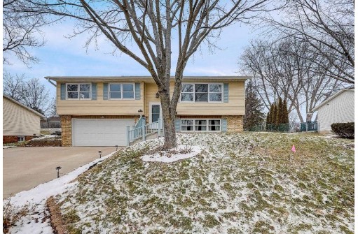 112 Seminole Way, DeForest, WI 53532