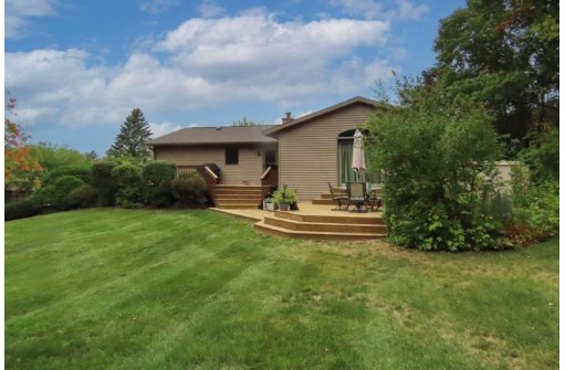 3771 Sunny Wood Drive, DeForest, WI 53532