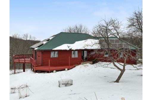 4250 Green Leaf Drive, Dodgeville, WI 53533