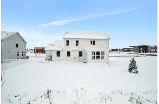 5940 Astor Drive, Fitchburg, WI 53711