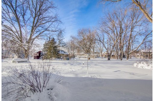 735 7th Street, Prairie Du Sac, WI 53578