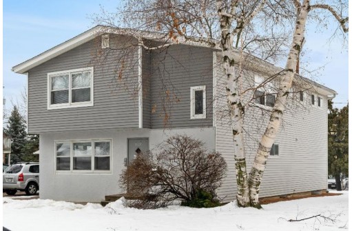 2009 Lake Point Drive, Madison, WI 53713