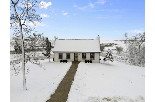 776 County Road J, Mineral Point, WI 53565