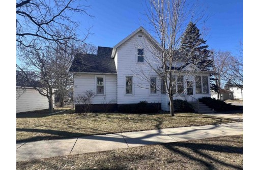 614 Cass Street, Portage, WI 53901