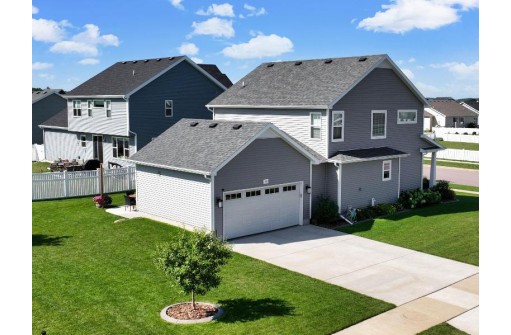 511 S Musket Ridge Drive, Sun Prairie, WI 53590