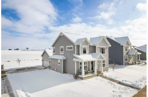 511 S Musket Ridge Drive, Sun Prairie, WI 53590