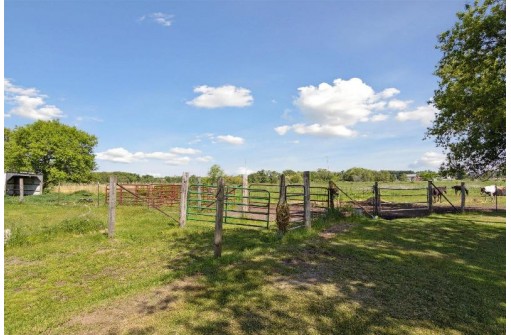 N4297 County Road E, Brodhead, WI 53520