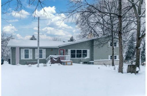 4589 Linden Drive, Windsor, WI 53598