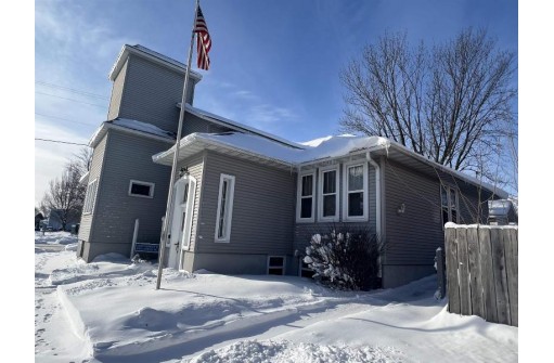 133 S Michigan Street, Prairie Du Chien, WI 53821