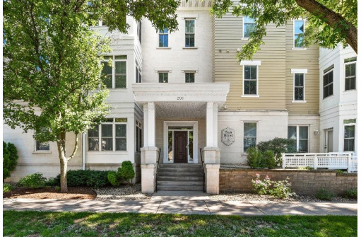 201 N Blair Street 206, Madison, WI 53703