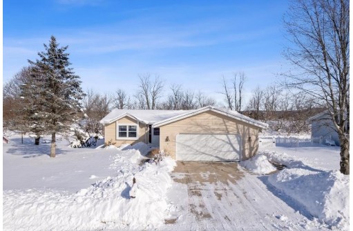 121 Joyce Drive, Lodi, WI 53555