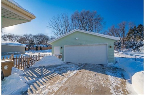 1209 Delaware Boulevard, Madison, WI 53704