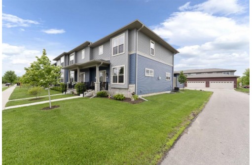 1502 Don Simon Drive, Sun Prairie, WI 53590