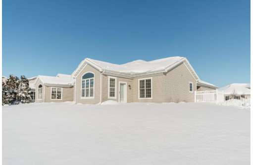 3316 North Stone Creek Circle, Madison, WI 53719