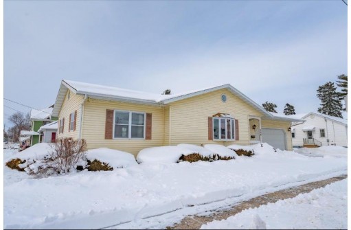 504 Wayland Street, Beaver Dam, WI 53916