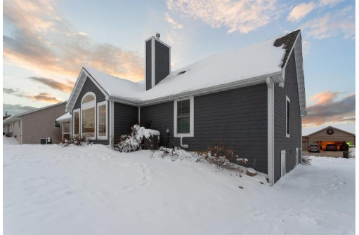 224 Wollet Drive, Fort Atkinson, WI 53538