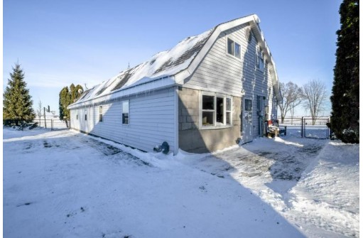 N1098 Pleasant Drive, Markesan, WI 53946