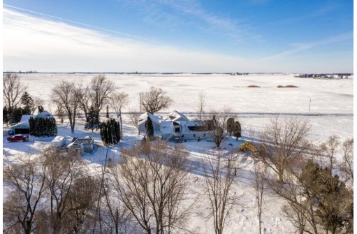 N1098 Pleasant Drive, Markesan, WI 53946