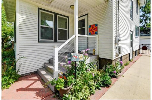 2513 E Mifflin Street, Madison, WI 53704