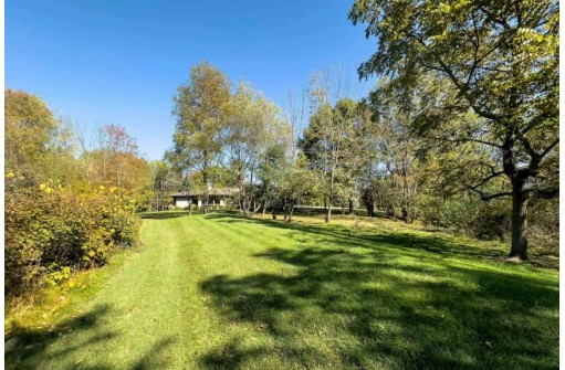 6660 Purcell Road, Belleville, WI 53508