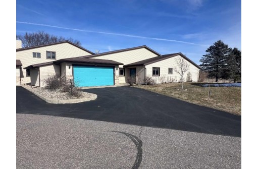 650 Saddle Ridge, Portage, WI 53901