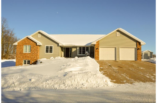 1235 Reddy Drive, Platteville, WI 53818