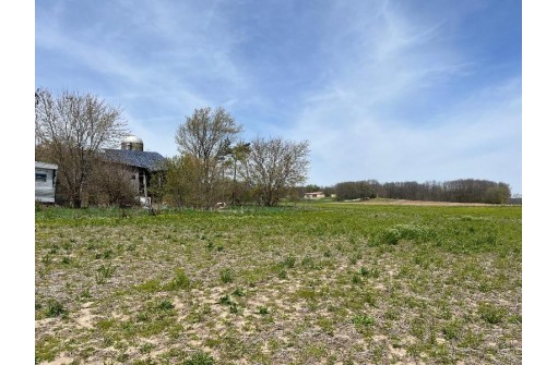 7126 S Bohnhoff Road, Brodhead, WI 53520