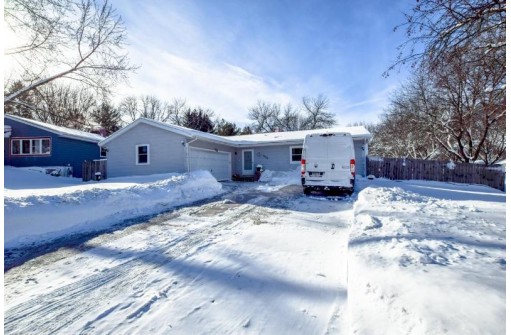 6829 Putnam Road, Madison, WI 53711