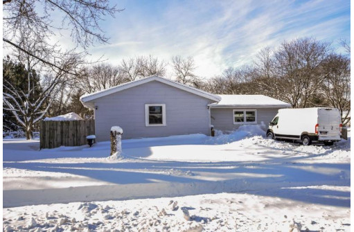 6829 Putnam Road, Madison, WI 53711