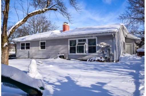 6829 Putnam Road, Madison, WI 53711