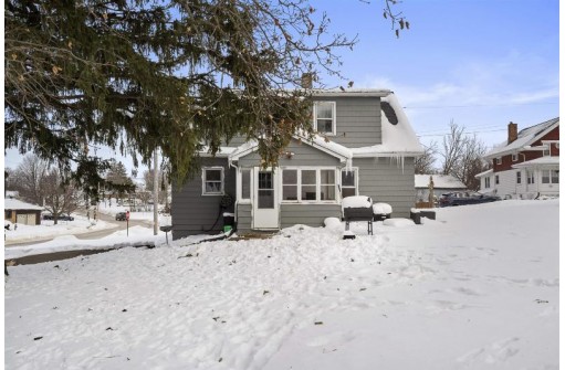 275 W Dewey Street, Platteville, WI 53818