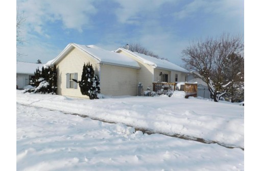 5142 Ridge Oak Drive, Madison, WI 53704