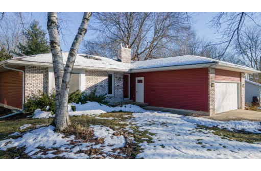 9 N Strathfield Circle, Madison, WI 53717