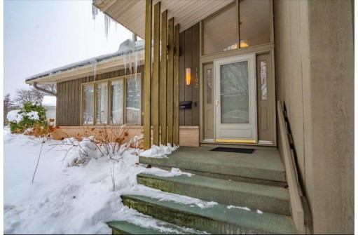 1102 Hathaway Drive, Madison, WI 53711