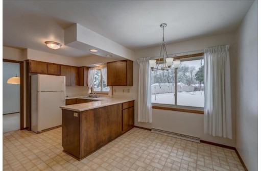 1102 Hathaway Drive, Madison, WI 53711