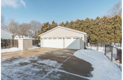 1709 Ruger Avenue, Janesville, WI 53545-2617