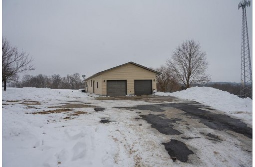 W9306 Gehri Road, Wonewoc, WI 53968