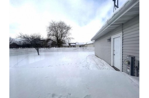 702 Eberlein Drive, Mauston, WI 53948