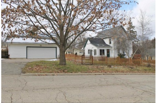 801 4th Street, New Glarus, WI 53574