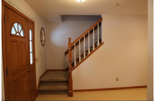 8435 Stagecoach Road, Cross Plains, WI 53528